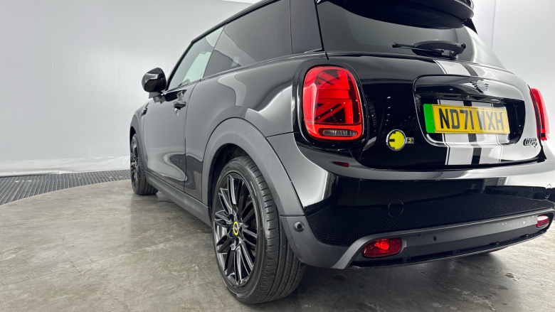 MINI Hatchback 135kW Cooper S Level 2 33kWh 3dr Auto Electric Hatchback